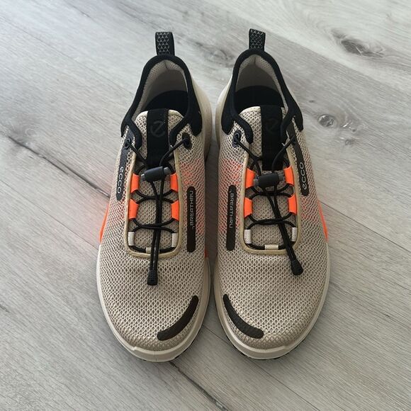 Ecco Biom 2.0 Low Breathru Sand/Orange Neon/Black 8-8.5 NWT IN BOX - Picture 8 of 11